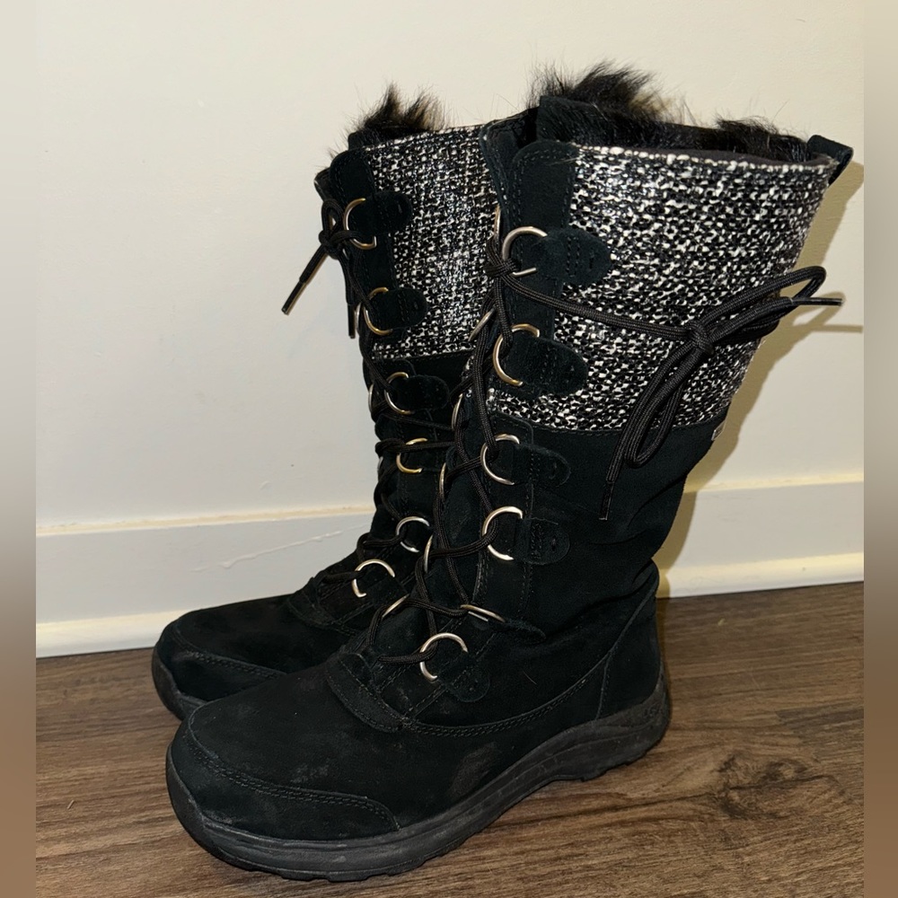 Ugg Atlason Frill snow boots